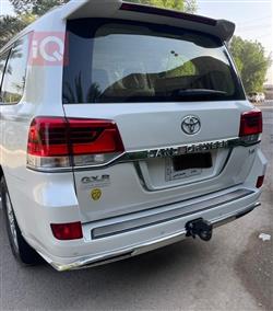 تۆیۆتا لاند کروزەر
